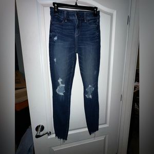 American eagle distressed skinny jeans.